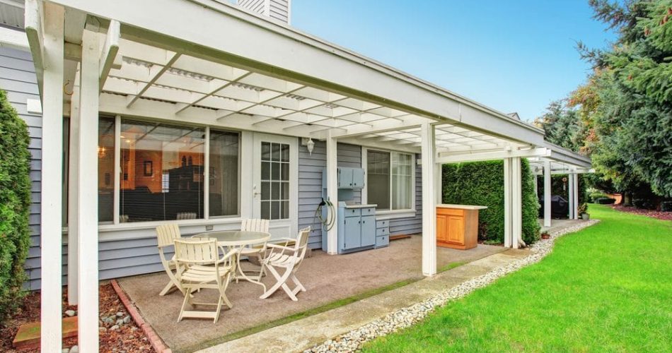 Custom commercial patio cover - Big Easy Fences