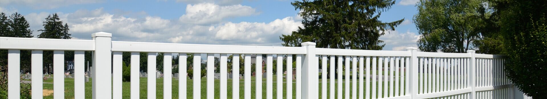 White vinyl fence- Big Easy Fences