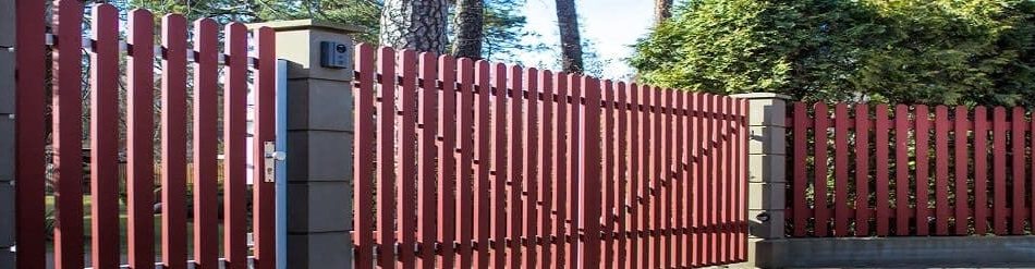 Private territory protection red fence - Big Easy Fences