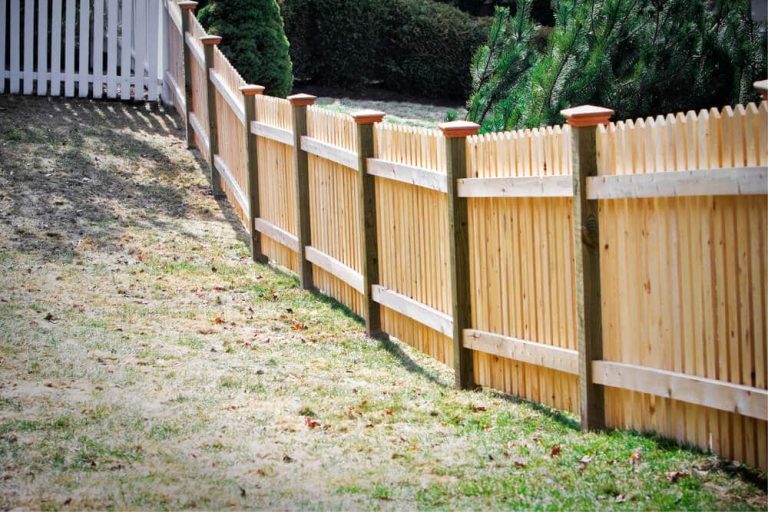 Cedar wood fence- Big Eay Fences