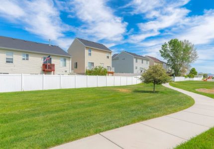 vinyl fence repair