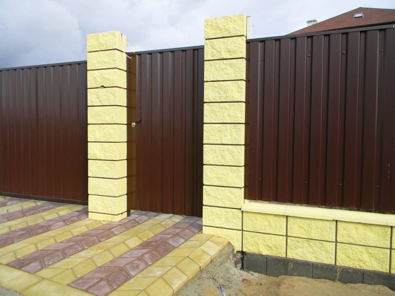 What Is the Maximum Height of a Fence Without Planning Permission?